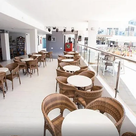 Revoli Playa Apart Hotel *